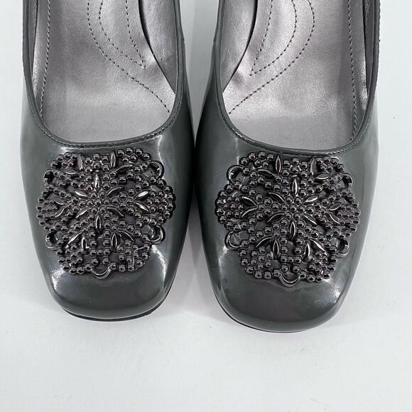 Tahari Gray‎ Patent Leather Sherry Pumps size 7.5 - Picture 7 of 9